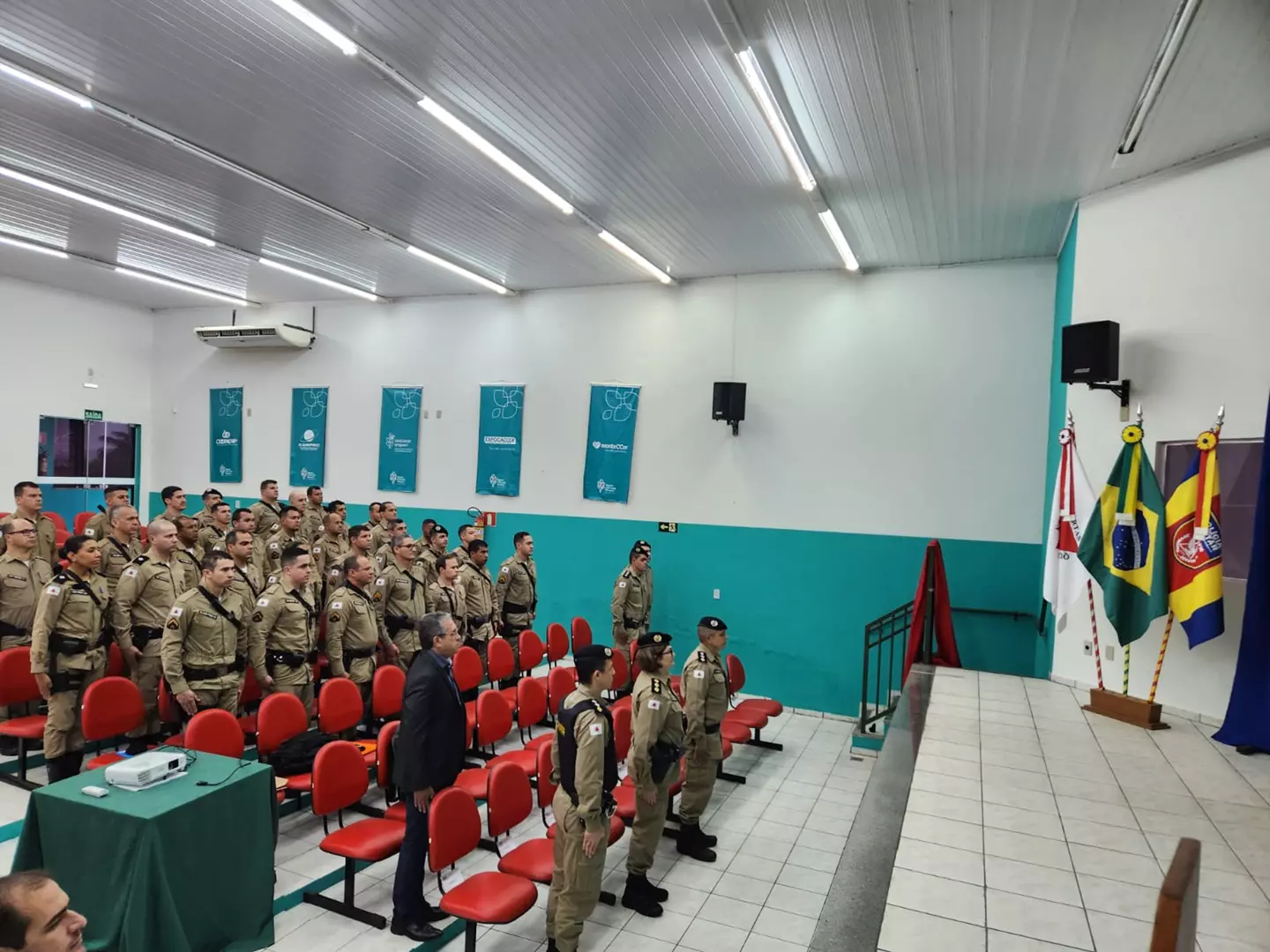 Militares da 10°RPM realizam curso de patrulhamento rural